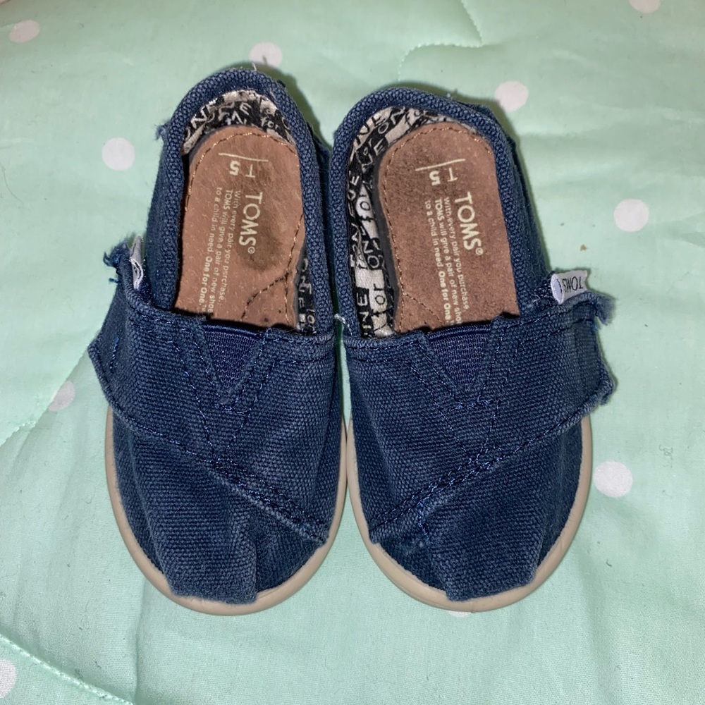 Toddler Unisex Blue Toms size 5